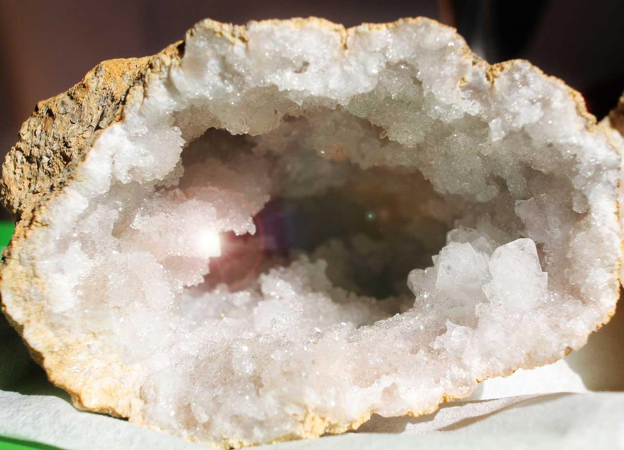 geode en cristal de roche