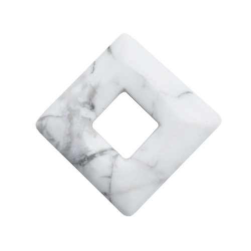 pendentif pi chinois ou donut howlite carré
