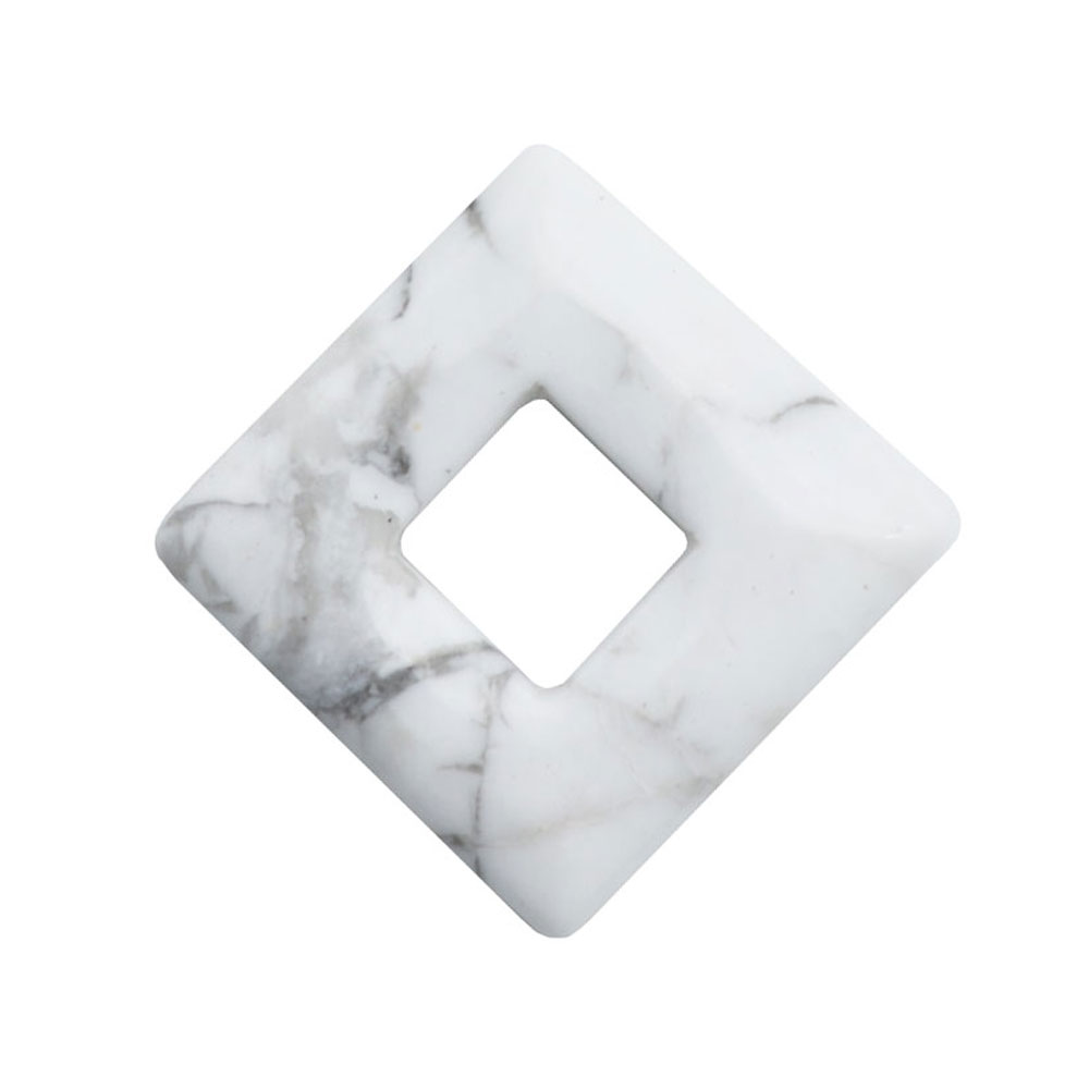 pendentif pi chinois ou donut howlite carré