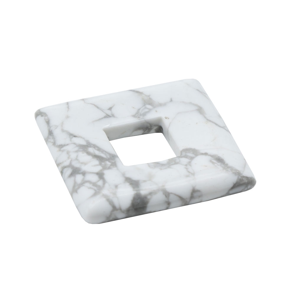 pendentif pi chinois ou donut magnésite petit carré