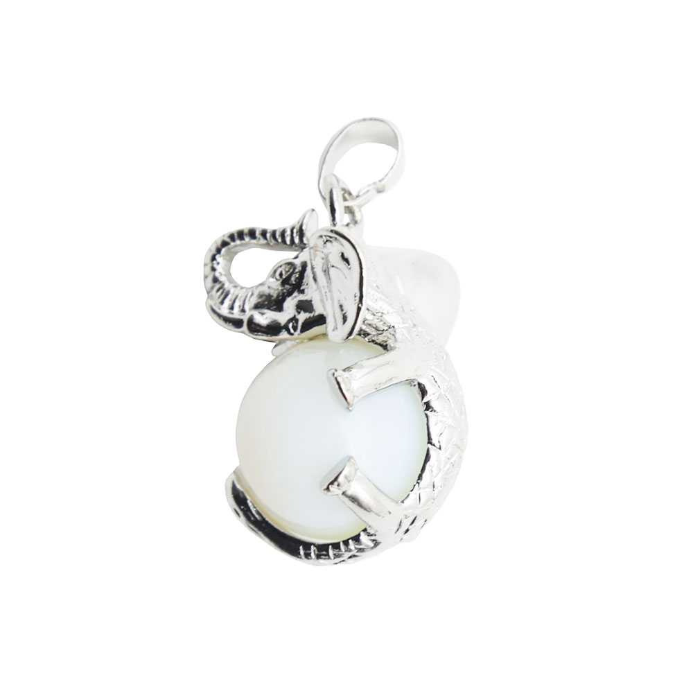 pendentif opale synthétique elephant