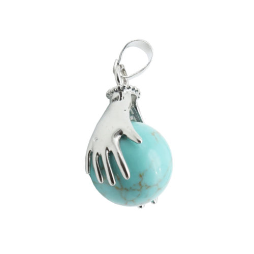 pendentif turquoise stabilisée deux mains