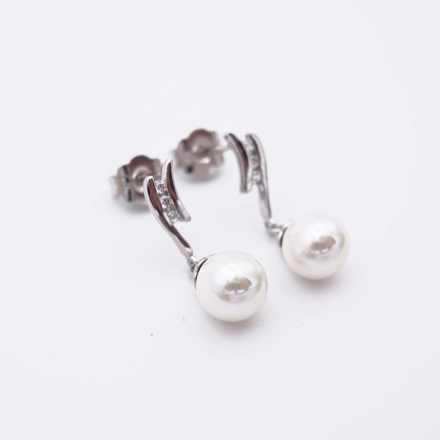 Boucles d'Oreilles en Perles de Majorque - 8 mm - Long. 24 mm - Image 3