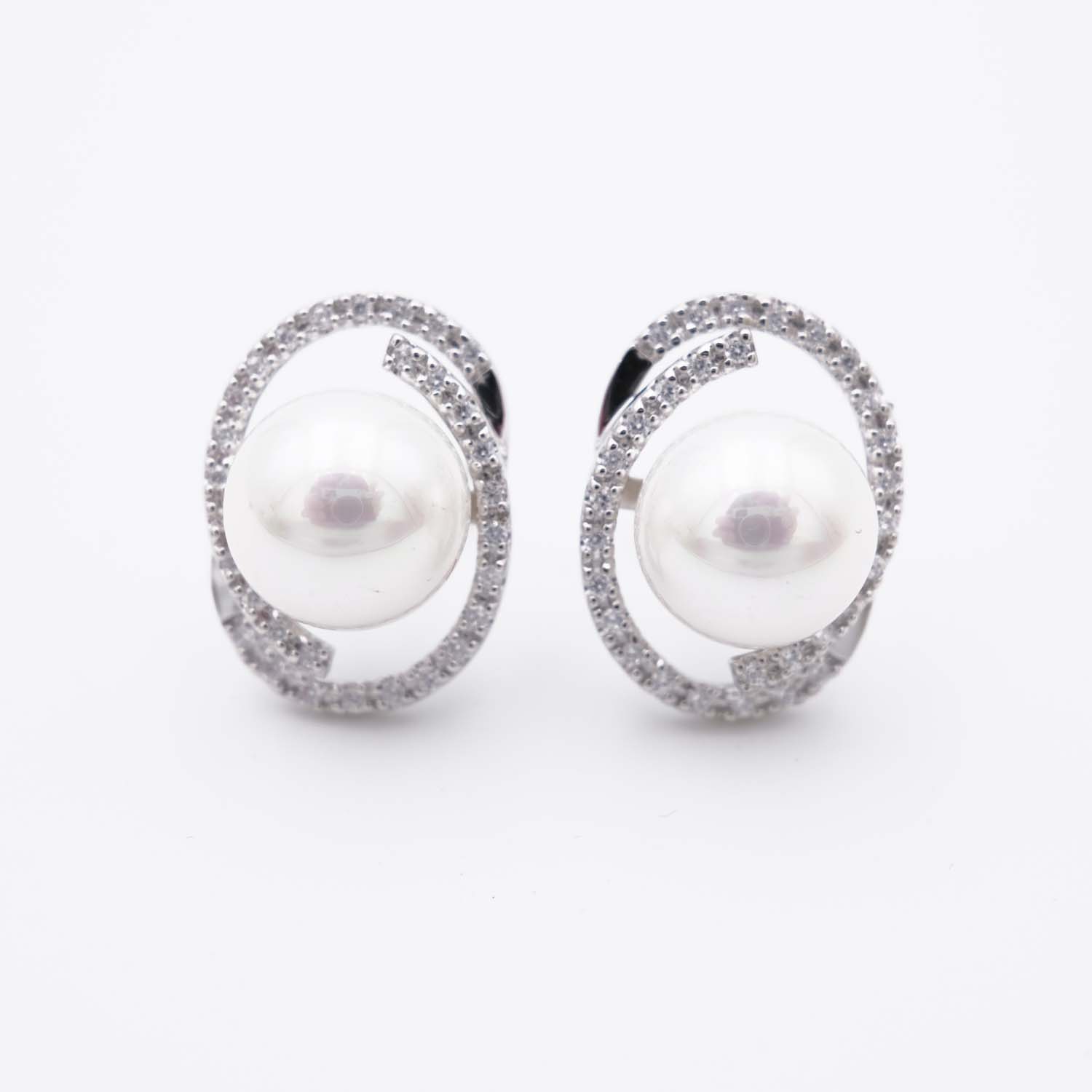 Boucles d'Oreilles en Perles de Majorque - 20 x 15 mm - Image 2