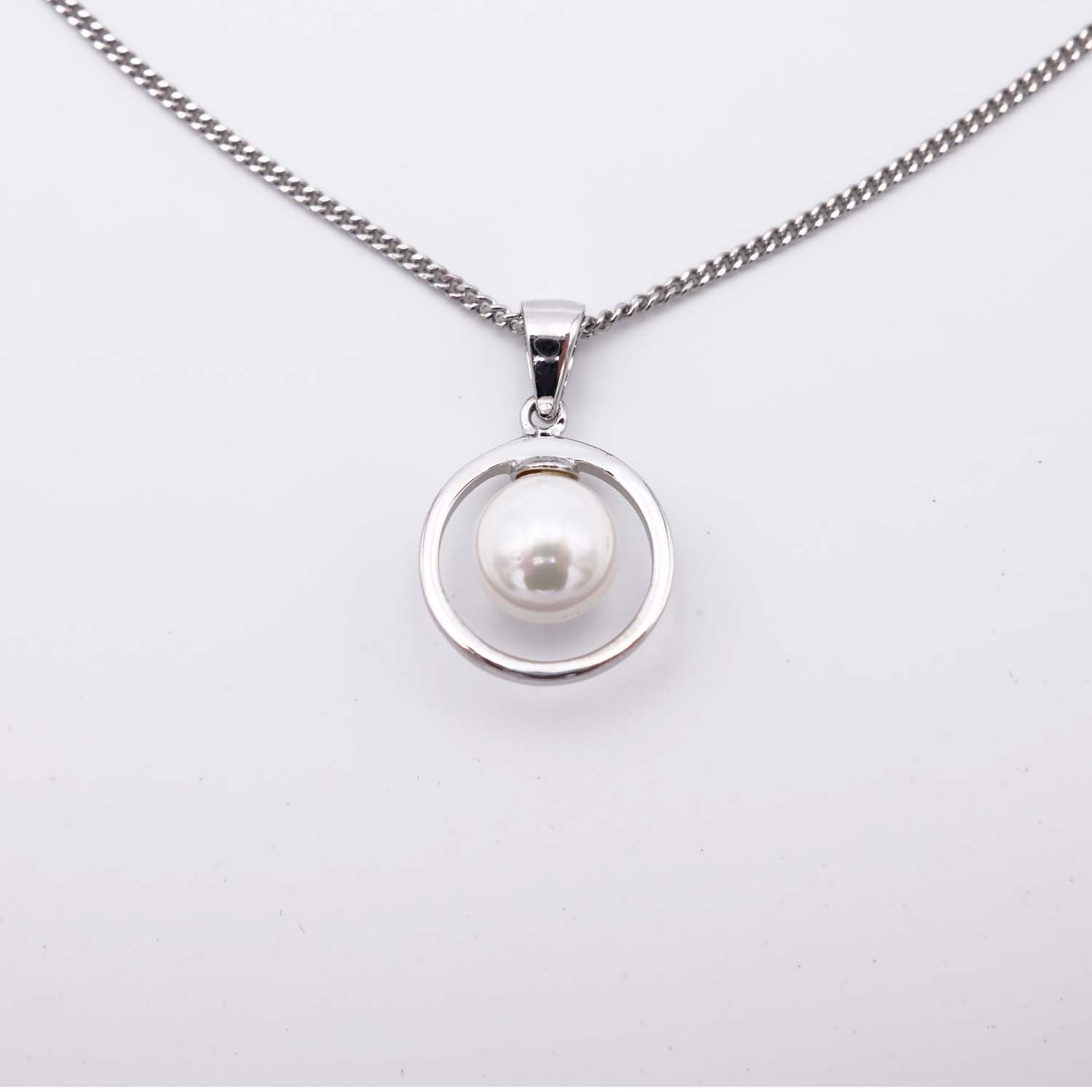 Pendentif en Perles de Majorque et Chaîne - 13 x 13 mm - Image 4